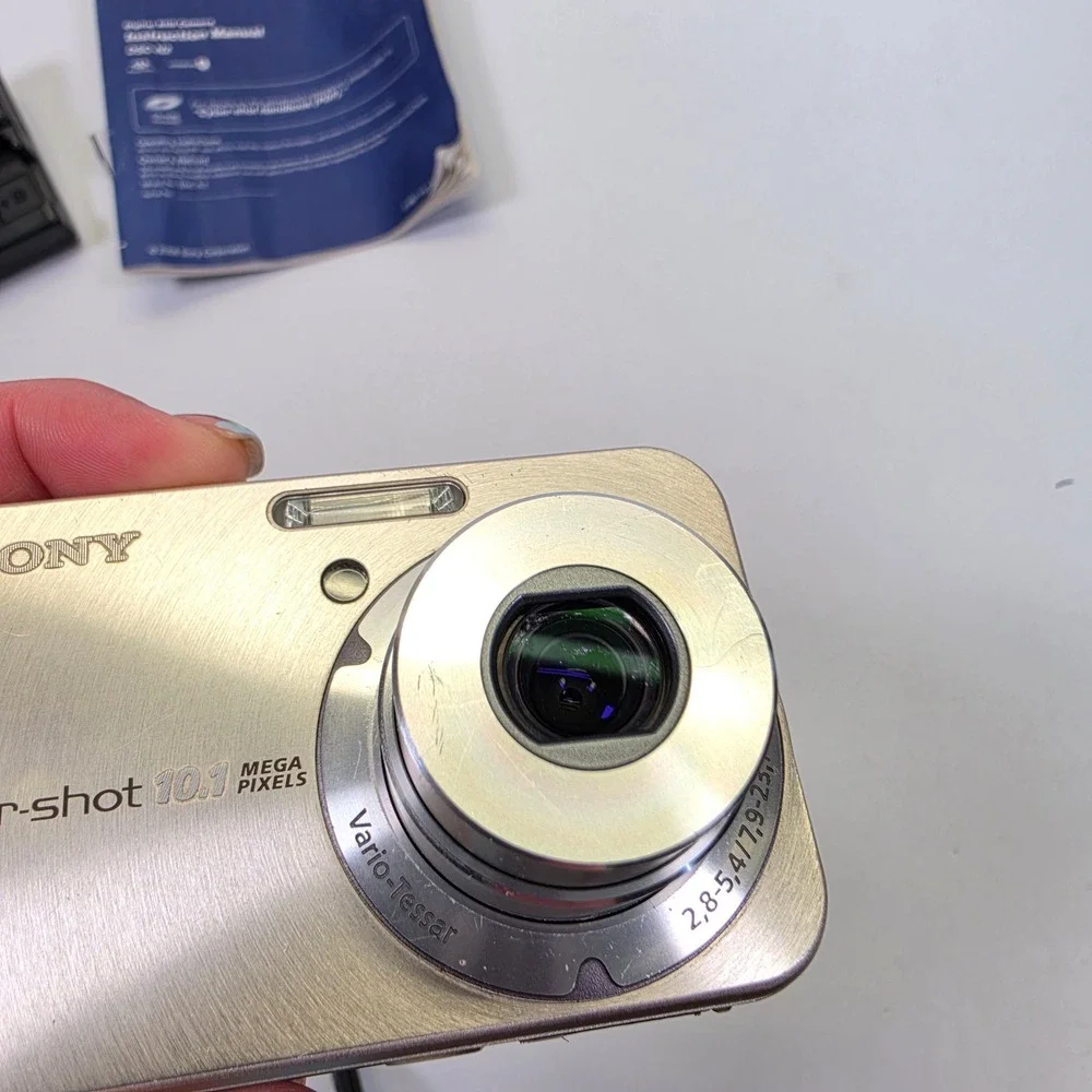 Sony Cyber-Shot DSC-N2 Digital Camera 10.1MP Gold Vario-Tessar Tested Bundle